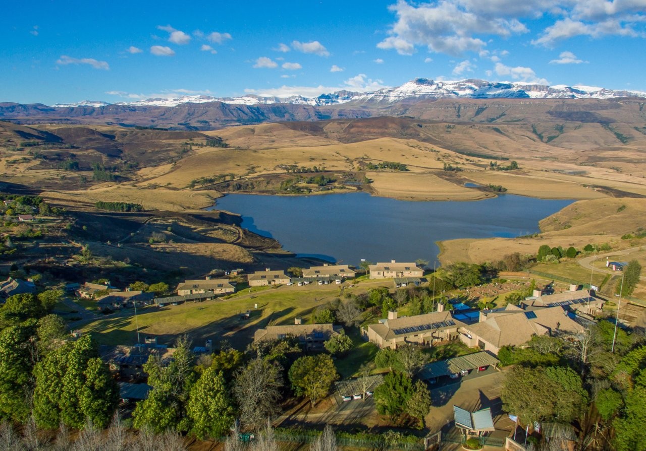 Cayley Mountain Resort