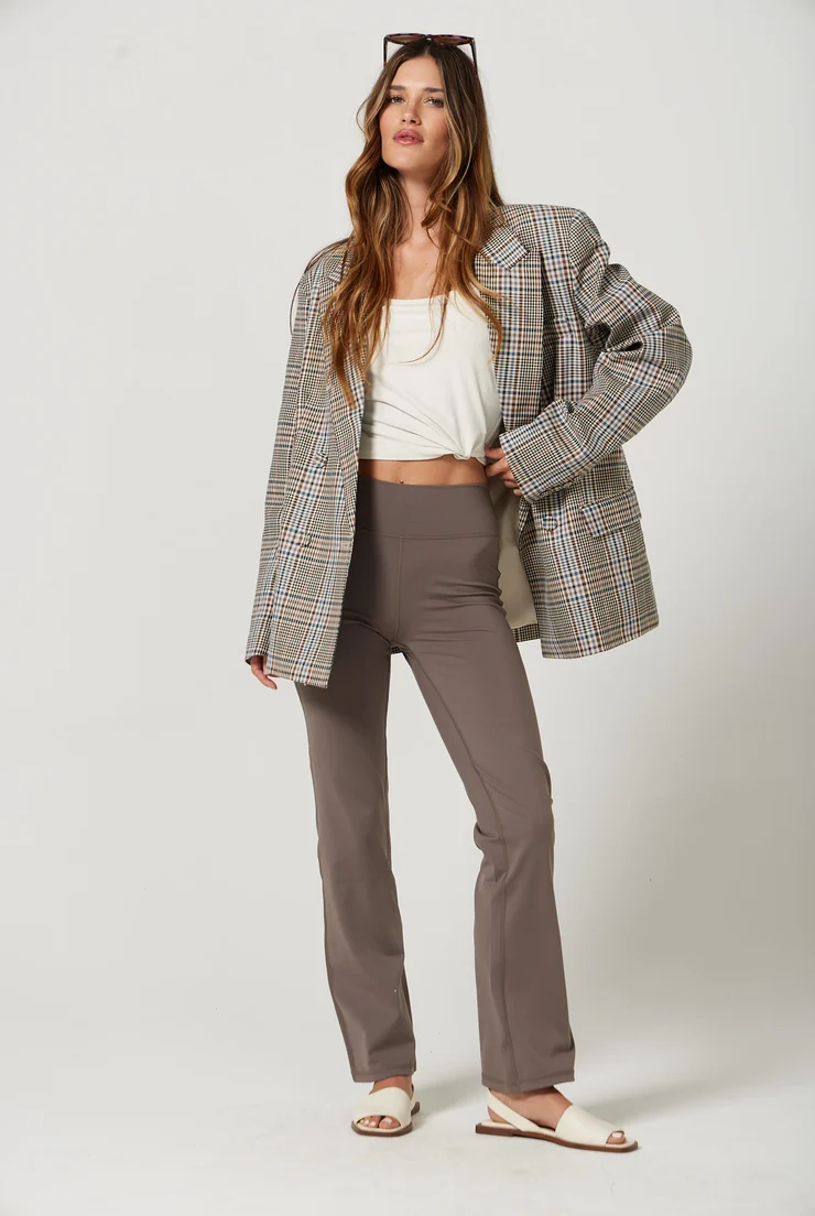 Duck Apparel lady in flares