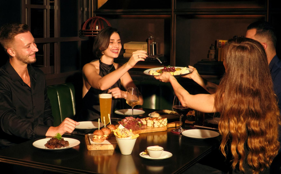 </p>
<p>Broadway Saturday Brunch