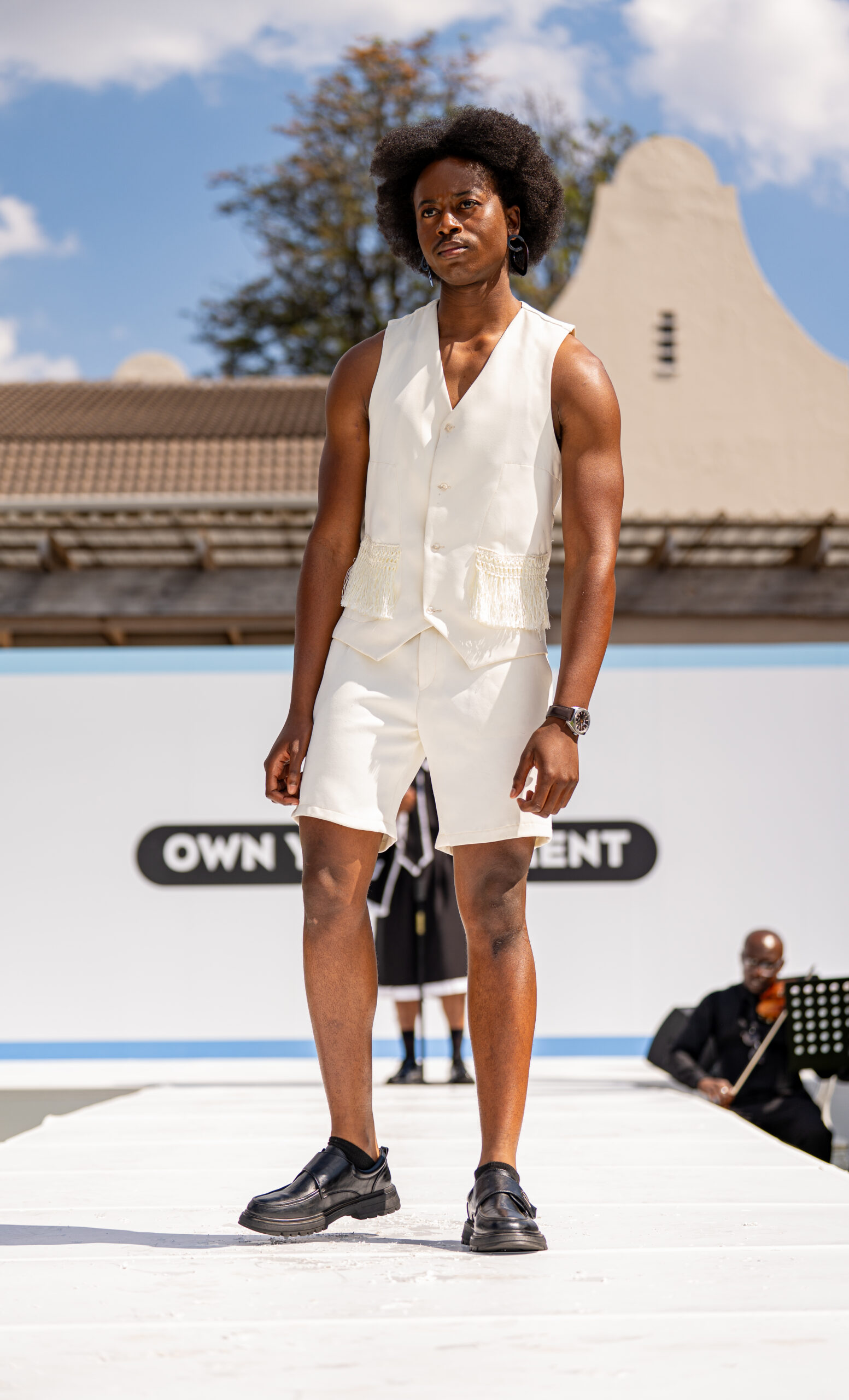 NIVEA Black & White Lindani Styling