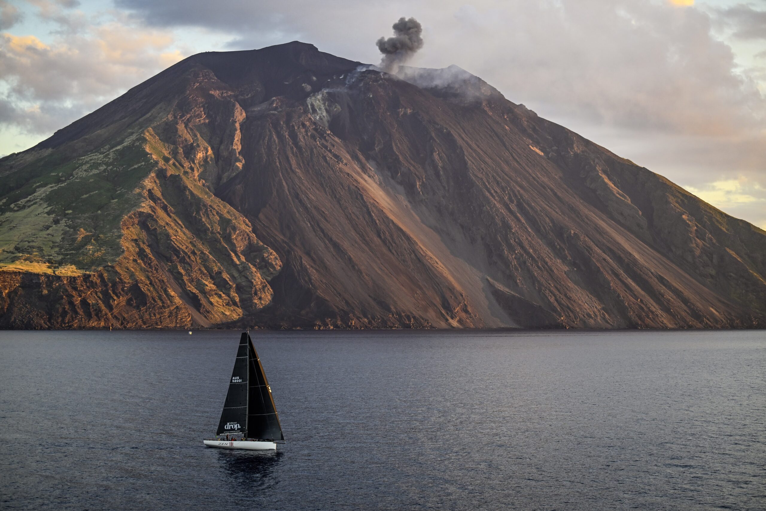 STROMBOLI OFFERS AN ALLURING BACKDROP AS ZEN COMPLETES HER ROUNDING OF THE ISLAND DURING THE 2025 ROLEX MIDDLE SEA RACE