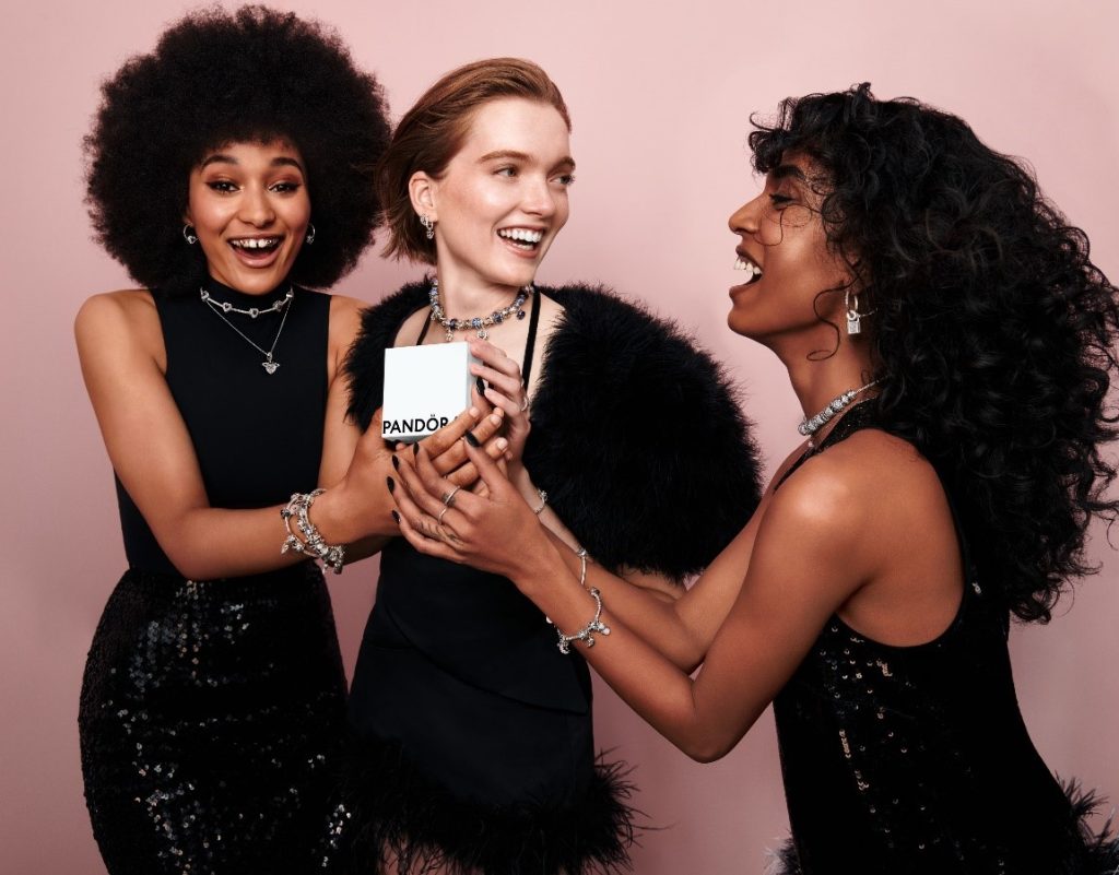 Pandora Launches New Holiday Campaign