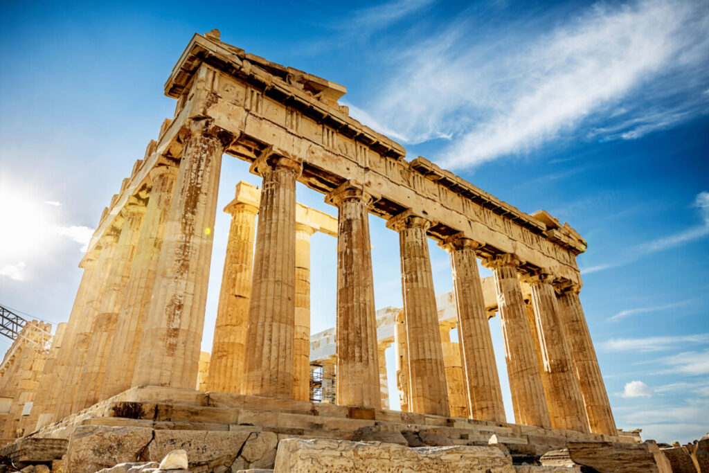 5 Reasons Greece Should Be Your Next Holiday Destination