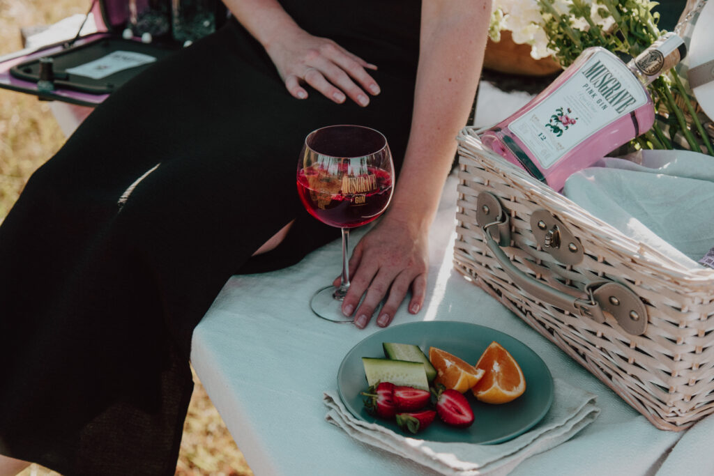 Elegant Summer Gin Garden Party: Your Guide to Hosting