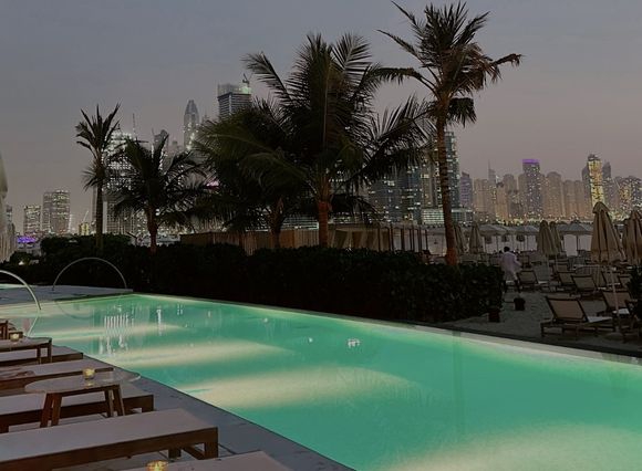 12 Best Night Swims in Dubai to Enjoy This Summer